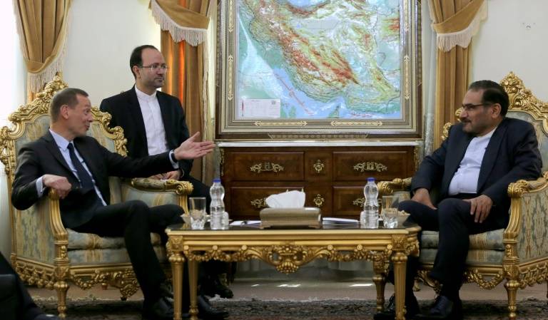 لقاءات فرنسية إيرانية في طهران سعياً لإنقاذ الاتفاق النووي