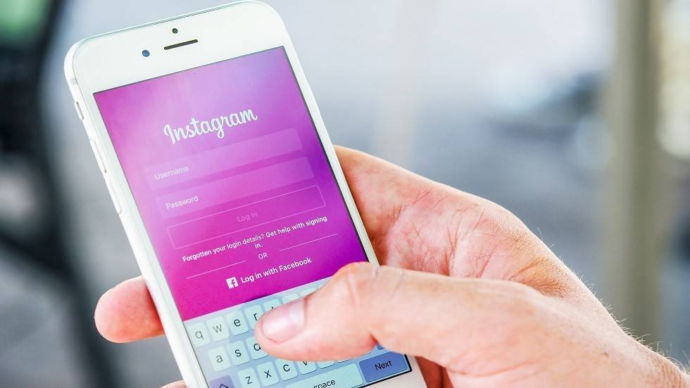 "إنستغرام" يحمي مستخدميه من التعليقات المسيئة