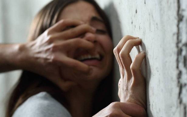 من المتحف إلى جلّ الديب..

حاول الإعتداء عليها جنسياً !
