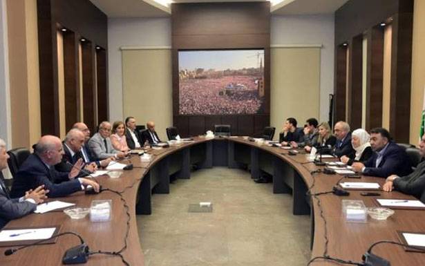 «نؤكد أن لا بديل من الحوار»

«كتلة المستقبل»: الحريري المعني

بإعداد جدول أعمال مجلس الوزراء
