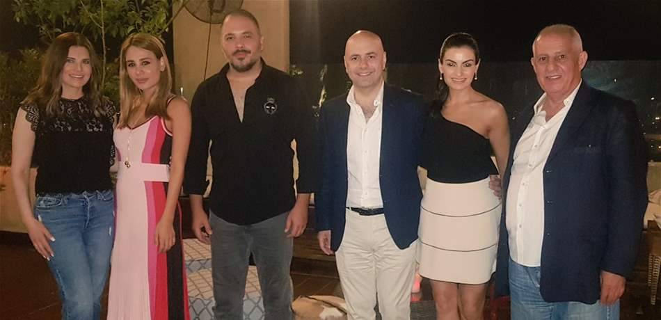 منى ابو حمزة وزوجها ونائب رئيس مجلس الوزراء في ضيافة رامي عياش!