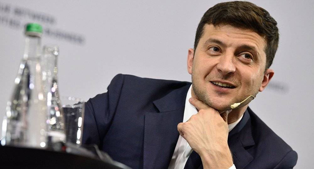 الرئيس الأوكراني يحذو حذو بوتين