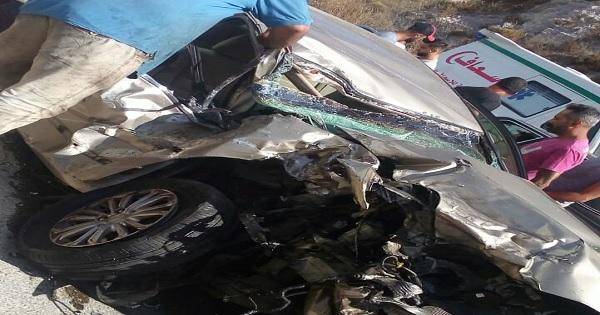 حادث سير مروع على طريق البازورية... وإصابة امرأة وطفليها
