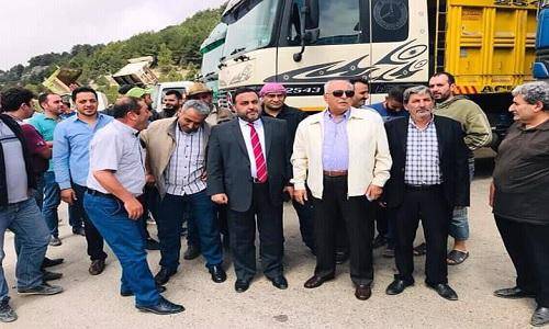 اعتصام لسائقي الشاحنات في القموعة فنيدق احتجاجا على اوضاعهم