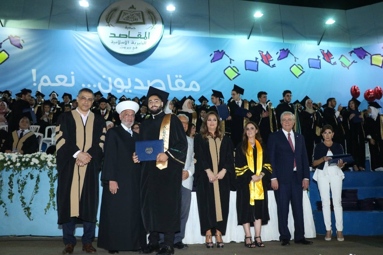 دريان في تخريج طلاب مقاصديين: كونوا منفتحين على الحوار واحذروا التعصب