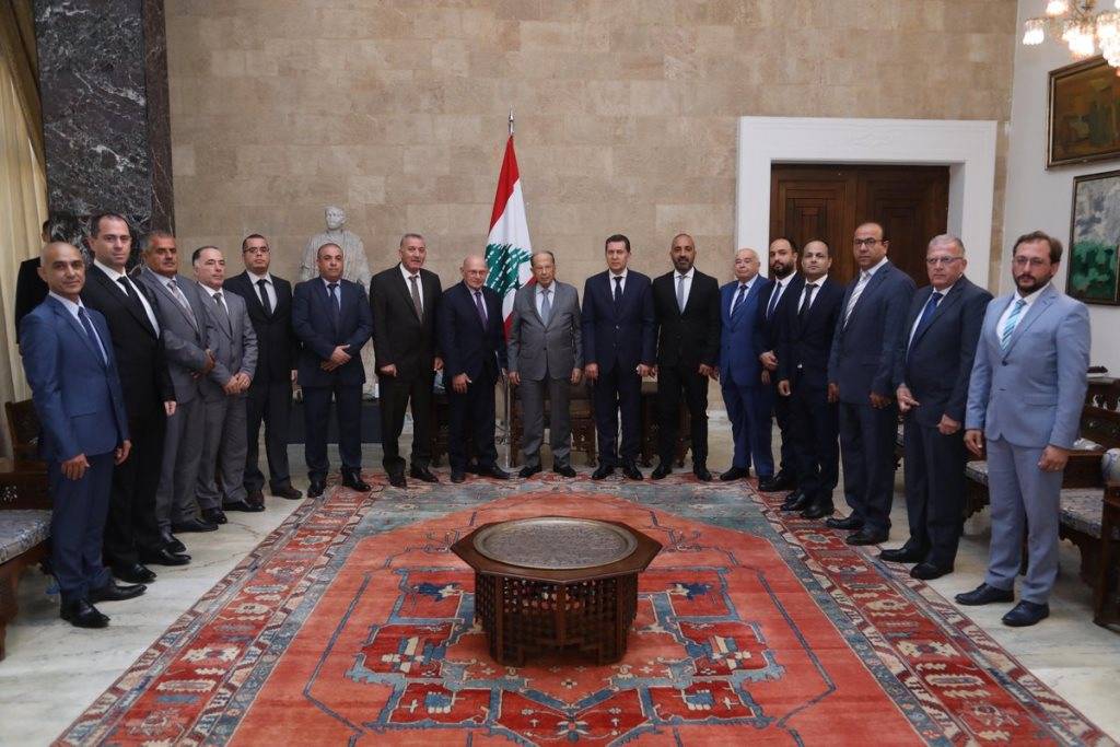 عون عرض مع نقيبي مهندسي بيروت وطرابلس النظام الجديد المتعلق بشروط الانتساب للنقابتين