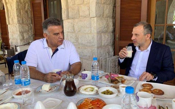 باسيل من الجنوب : لبنان انتـصر على إسرائيل سياسياً وعسكرياً لكنه لم ينتصر اقتصادياً

موضوع رئاسة الجمهوريّة خارج البحث ومن أحبّني وأحبّ التيار عليه أن لا يتحدث به