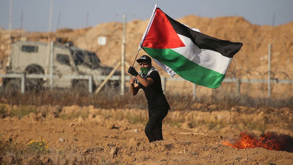 بعد نحو شهر من اعتقاله.. وفاة أسير فلسطيني في سجنه الانفرادي