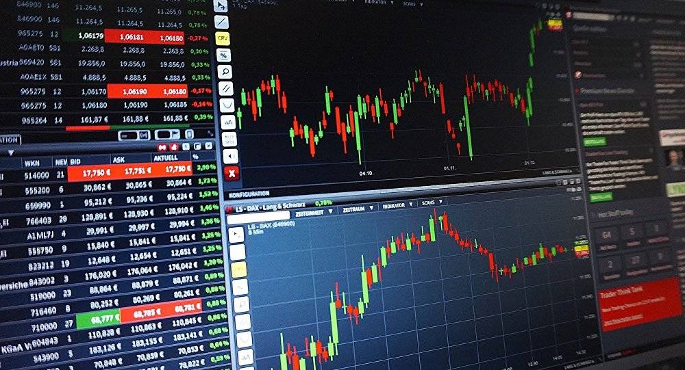 بورصة السعودية تواصل مكاسبها وهبوط أسواق أخرى