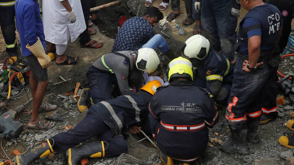 وسائل إعلام: مصرع 12 شخصا على الأقل جراء انهيار مبنى في مومباي بالهند