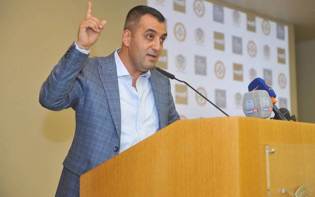 خلال مؤتمر صحافي في جامعة الروح القدس ــ الكسليك

الاعلان عن الدورة الدولية لمدربي الفوتسال

تحت اشراف الاسبانيين بلازا وهييرو