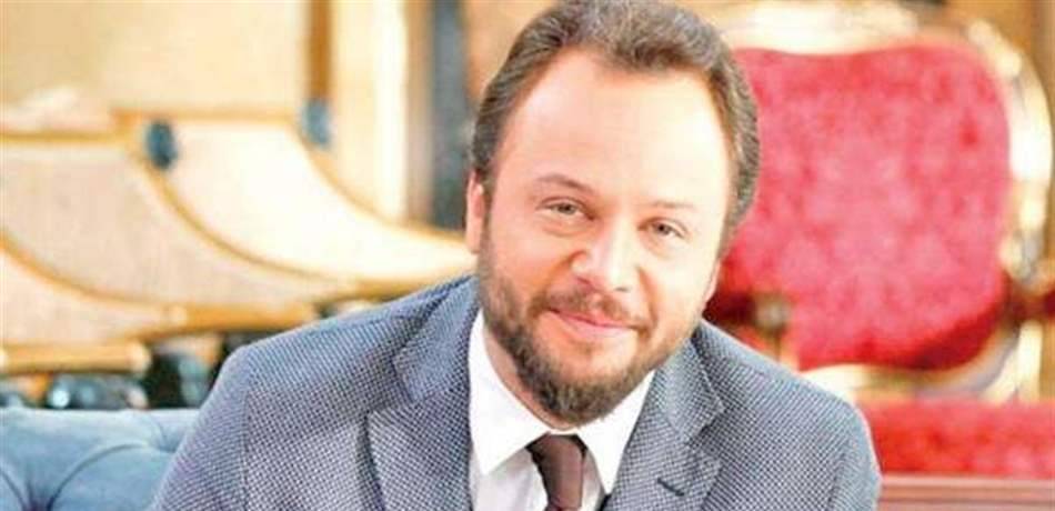 مكسيم خليل يفجعه الموت.. هكذا عبّر عن حزنه! (صورة)