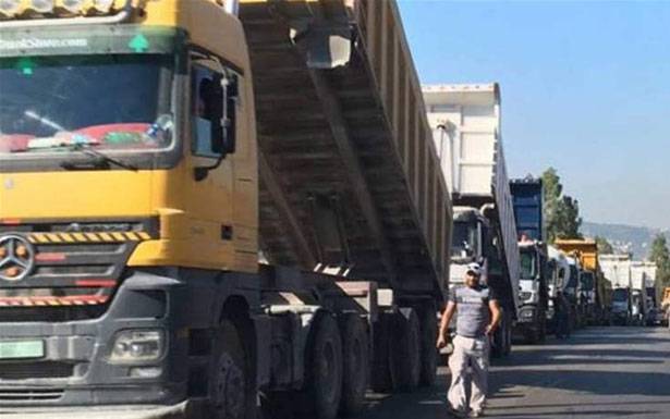 نقابة مالكي سيارات الشحن طالبت بتنظيم بيع اللوحات العمومية للشاحنات