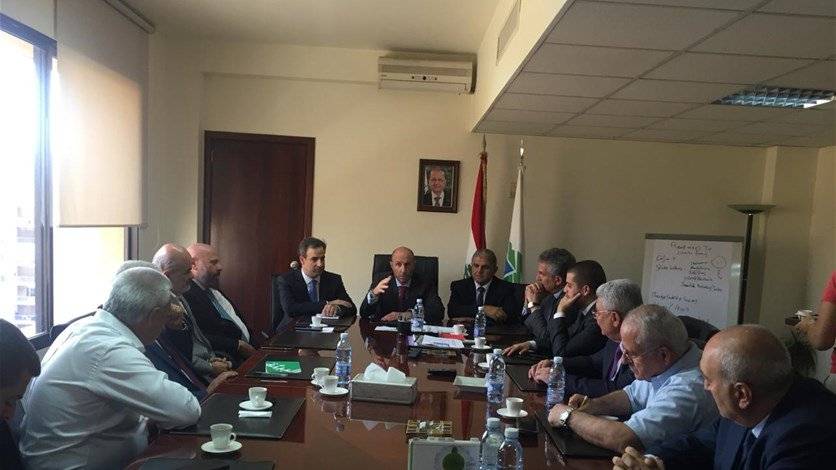 اجتماع في وزارة البيئة لبحث أزمة النفايات في أقضية الشمال