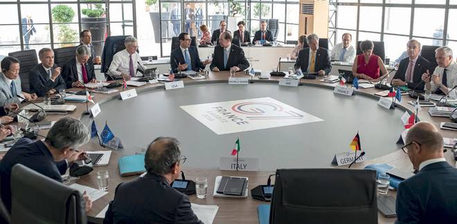 فرنسا في اجتماعات «مالية السبع»: لن نتنازل عن الضريبة على شركات الأنترنت