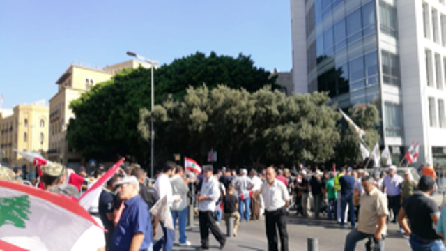وفد من العسكريين المتقاعدين دخل إلى مقر مجلس النواب
