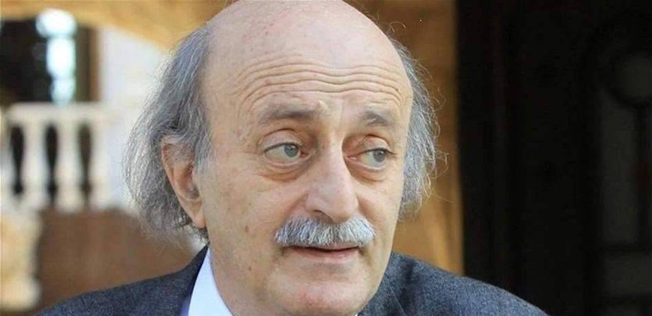 حادث بسيط مع جنبلاط.. 