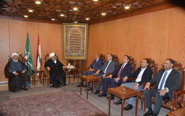 وفد الاشتراكي قابل الشيخ قبلان:
آخر محاولة للحل جوبهت بالرفض