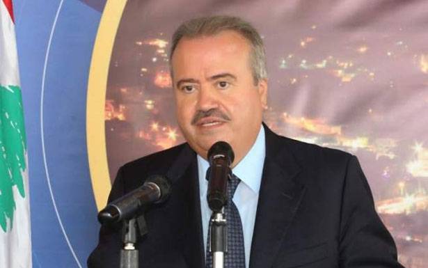 جابر: الرسم على المولدات

يؤمن 100 مليار ليرة للخزينة