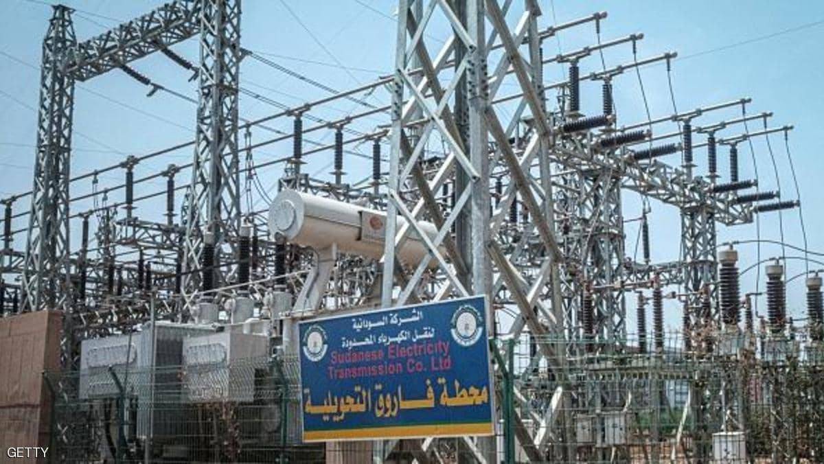إقرار واعتذار ووقود فاسد.. أزمة الكهرباء بالسودان تبحث عن حل