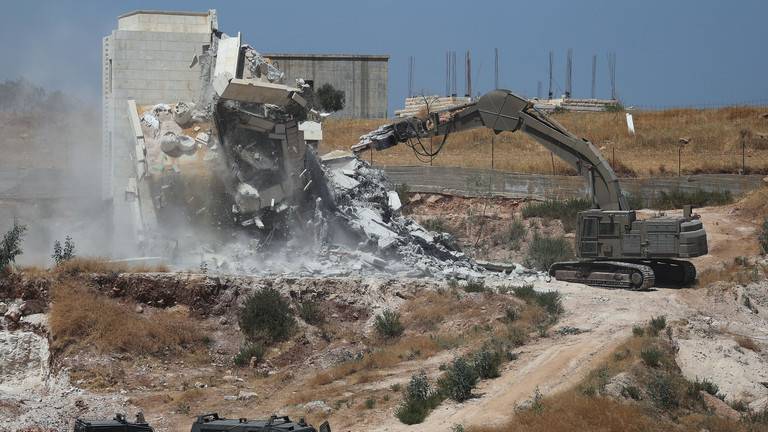 ردا على هدم المنازل.. السلطة الفلسطينية تستعد لإلغاء جميع الاتفاقيات مع إسرائيل