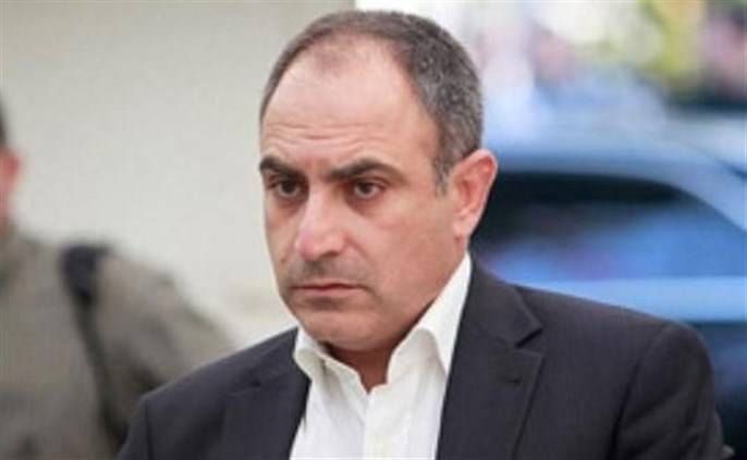 اسود: لا انفراجات حكومية

في ظل لفلفة موضوع قبرشمون