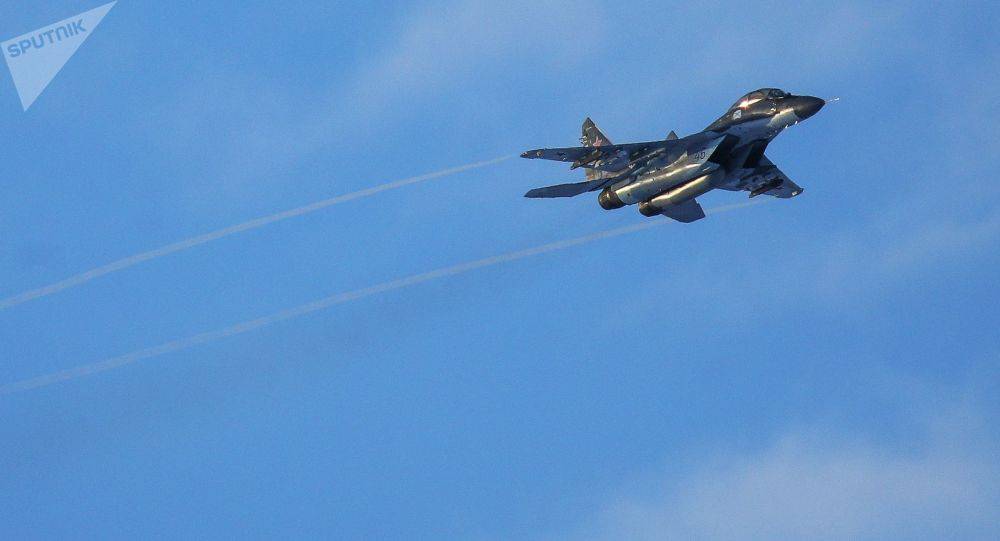 سقوط مقاتلة من طراز 