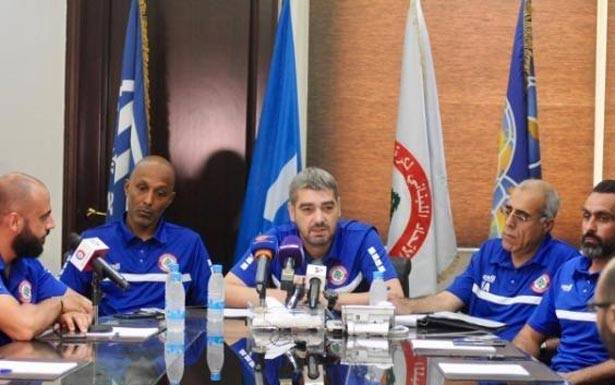 مدرب منتخب لبنان بعد اعلانه التشكيلة :

سألعب في بطولة غرب آسيا بتكتيك جديد