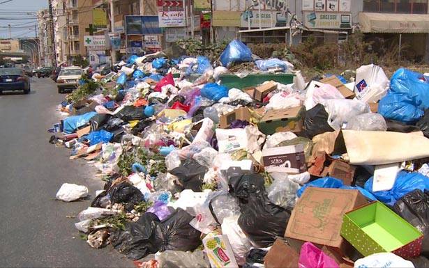 النفايات اطلّت من جديد... فشل المعالجات الظرفية ام ضغط سياسي؟