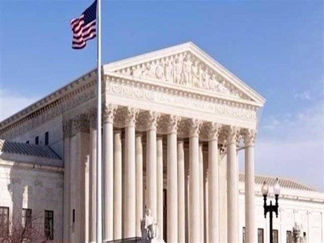 المحكمة العليا الأميركية تسمح لترمب باستخدام أموال الجيش لبناء الجدار