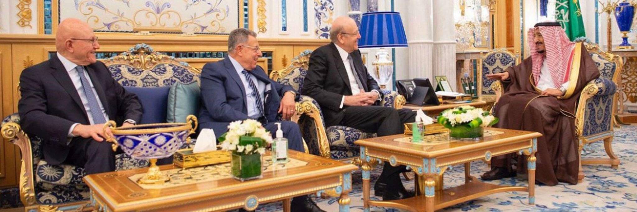 السعودية تعاتب رؤساء الحكومات السنّة الثلاثة على تقصيرهم الدستوري والانمائي
فرنسا مستاءة من الازمات اللبنانية المتلاحقة وسيدر 1 لن يرسل دولاراً قبل الوفاق
الحريري لن يقبل بالتصويت في الحكومة وقد تخصص جلسة خاصة لقبرشمون