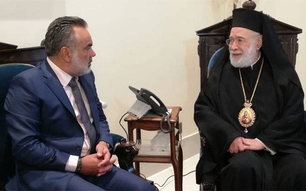 عوده الــتقى تـرزيــان

ومستشار حــــــــسن