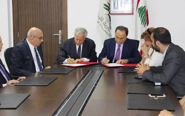 بطيش وقع مذكرة تفاهم مع «LAU» :

نؤمن بأهمية دور الشباب

لبناء جسر العبور نحو لبنان الافضل
