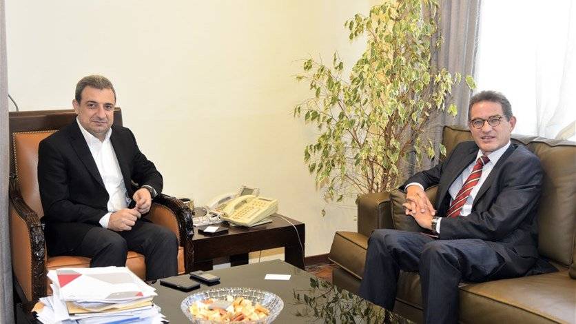 السفير الألماني :

ندعم استقرار النظام السياسي في لبنان