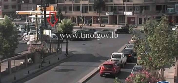 تعطل مركبة على تقاطع الاتحاد بولفار سن الفيل وحركة المرور كثيفة بالمحلة