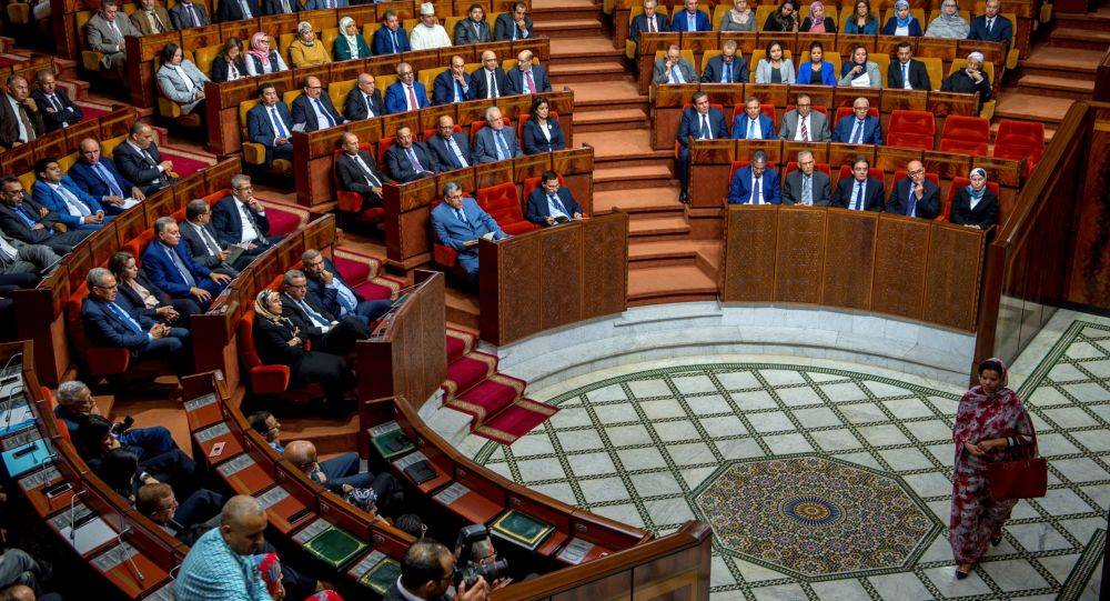 الحكومة المغربية ترفض مقترح تدريس أبناء الوزراء بالمدارس العمومية