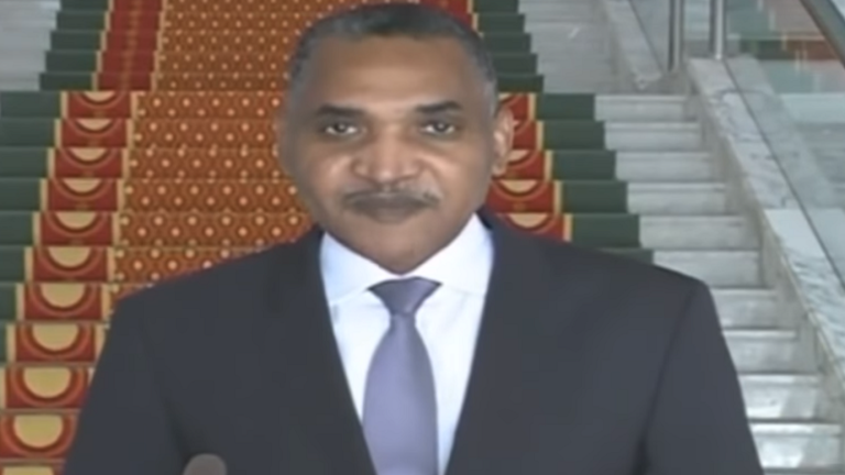 رئيس الحكومة الموريتانية يقدم استقالته لرئيس البلاد الجديد