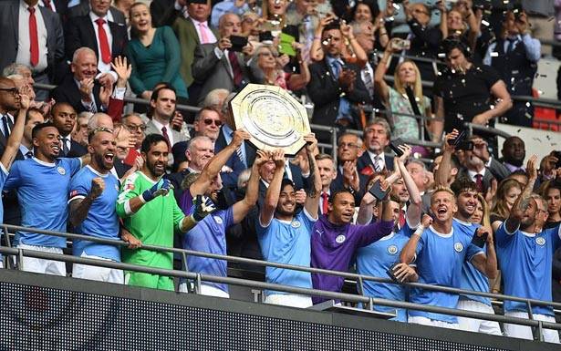 البطولات الأوروبية المحلية في كرة القدم :
كأس الدرع الانكليزية لمان سيتي والسوبر الألمانية لدورتموند