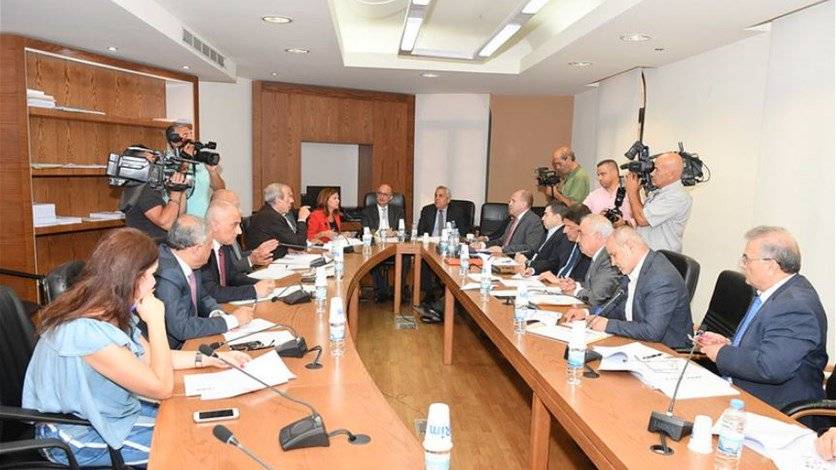 لجنة الأشغال اطلعت من وزيرة الطاقة على خطة الكهرباء