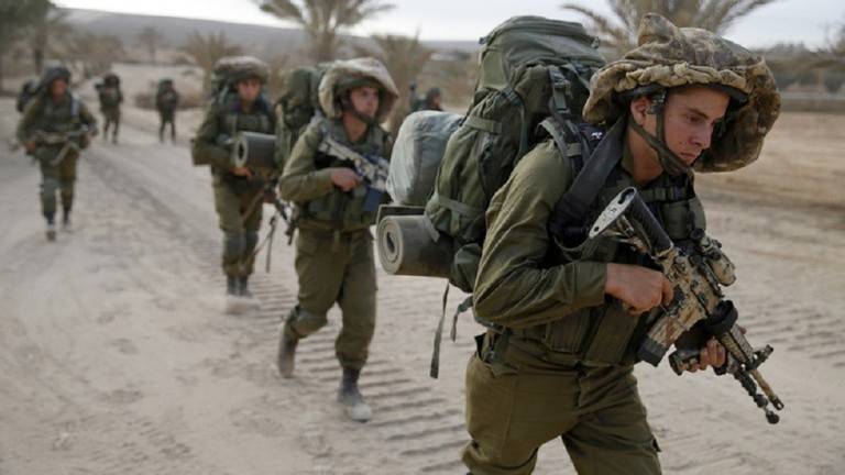 العثور على جثة جندي قتل طعنا قرب مستوطنة جنوب القدس