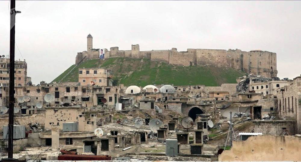 بالفيديو والصور۔۔۔ بعد الدمار... أسواق حلب الأثرية تبدأ رحلة عودتها كـ"أكبر سوبر ماركت في العالم"