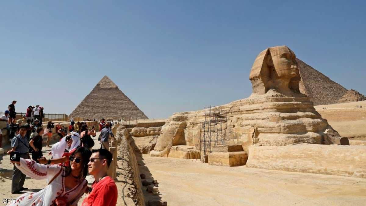 مصر تريد 12 مليون سائح.. و127 مليون ليلة