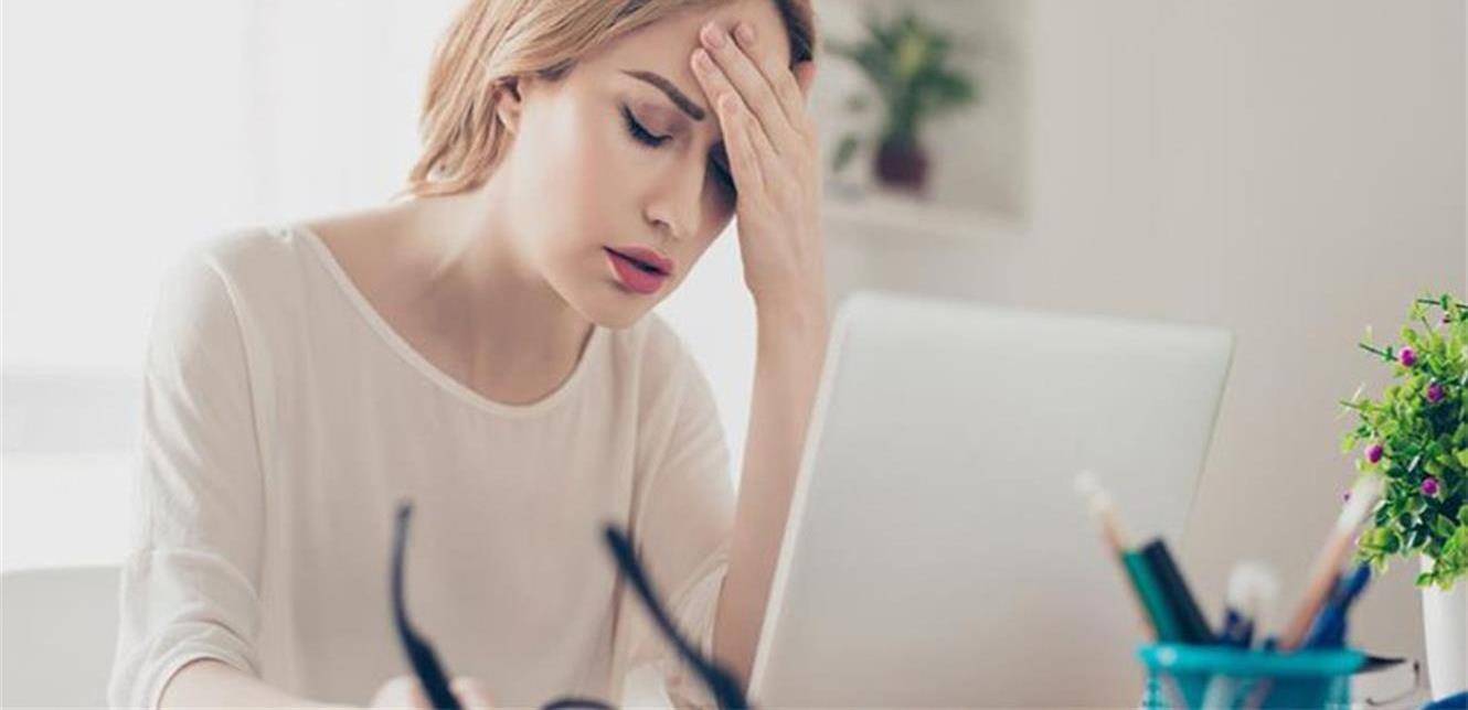 بينها الإمساك.. 9 أعراض تنبهك أن جسمك مليء بالسموم