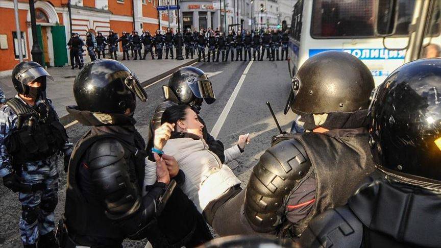 الشرطة الروسية تعتقل نحو 150 شخصا فى احتجاجات للمعارضة