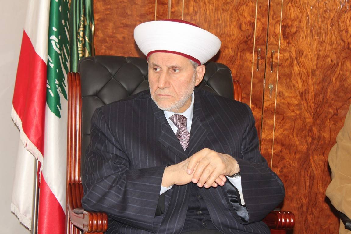 الشعار هنأ بالاضحى ويستقبل المهنئين في دارته في الميناء