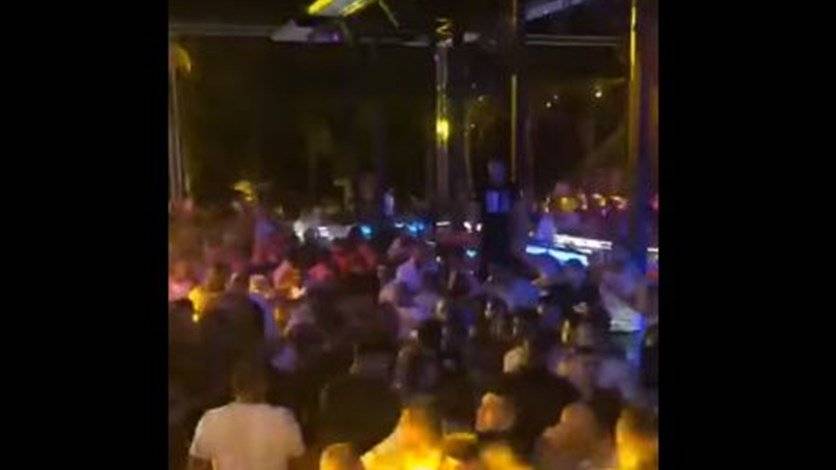 اشكال وتضارب في أحد الملاهي الليلية في منطقة جونية (فيديو)