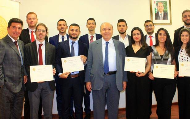 بورصة بيروت إختتمت برنامجها التدريبي لعام 2019
محمصاني : تجمـــع بين التطبيقي والــنــظري