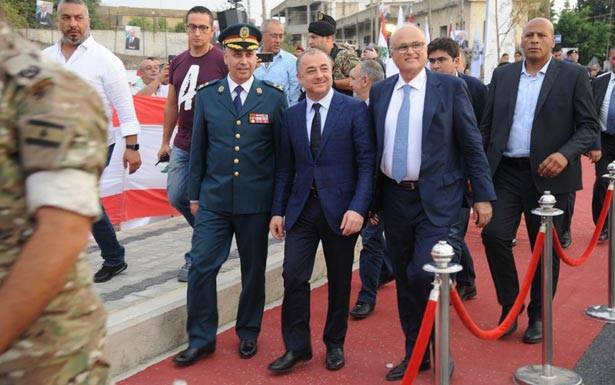 إفتتاح ساحة الـجيـش اللبنـانـي فـي لــبعا

بـو صعب : الـجيـش دائـماً مصدر أمان..
