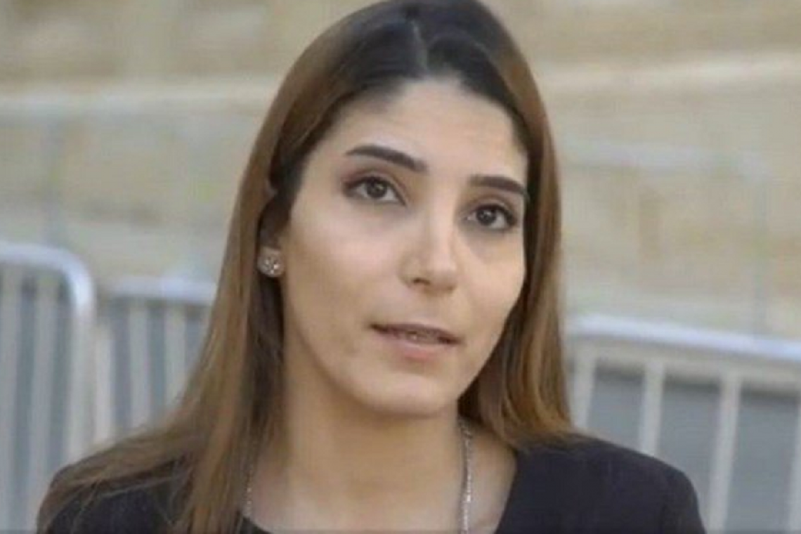رئيس بلدية يعتدي بالضرب على امرأة عضو في المجلس البلدي