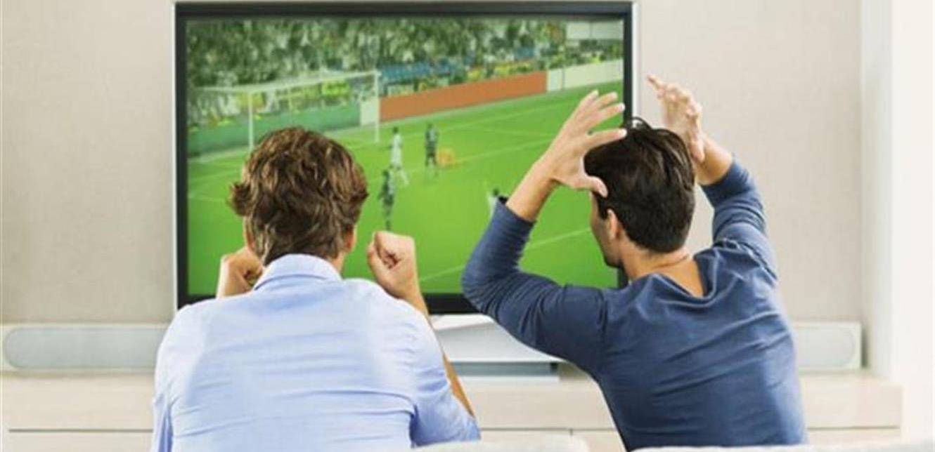 فائدة صحية غير متوقعة لمشاهدة كرة القدم!